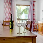 Emeterio Apartment *